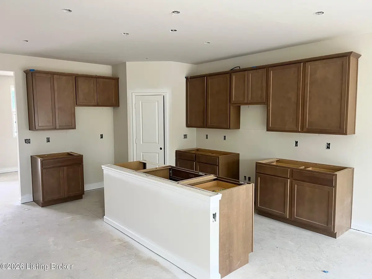 8410 Hollis Vw Way, Louisville, KY 40214 - #1