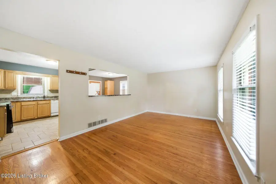 7618 Greenfield Ave, Louisville, KY 40214 - #2