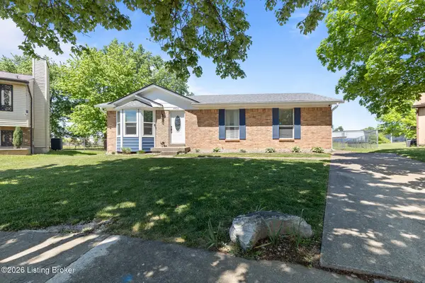 4400 Titus Ct, Louisville, KY 40218