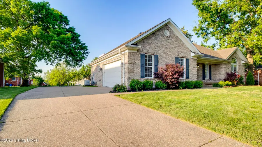 6701 Fernbush Dr, Louisville, KY 40228 - #2