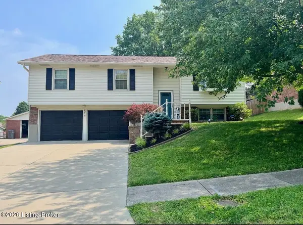 2216 Alice Kay Dr, Louisville, KY 40214