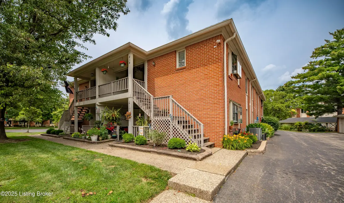 414 Rosewood Ct, Louisville, KY 40223 - #1