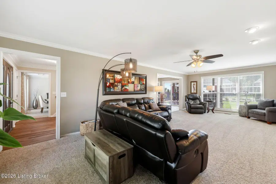 11206 Baumler Pl, Louisville, KY 40291 - #2