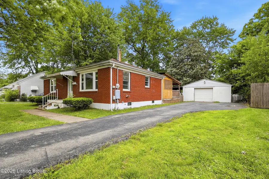 4929 Forest Park Dr, Louisville, KY 40219 - #2