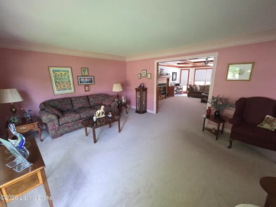 7134 Shefford Ln, Louisville, KY 40242 - #3
