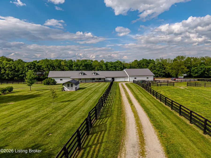 1460 Shannon Run Rd, Versailles, KY 40383 - #3