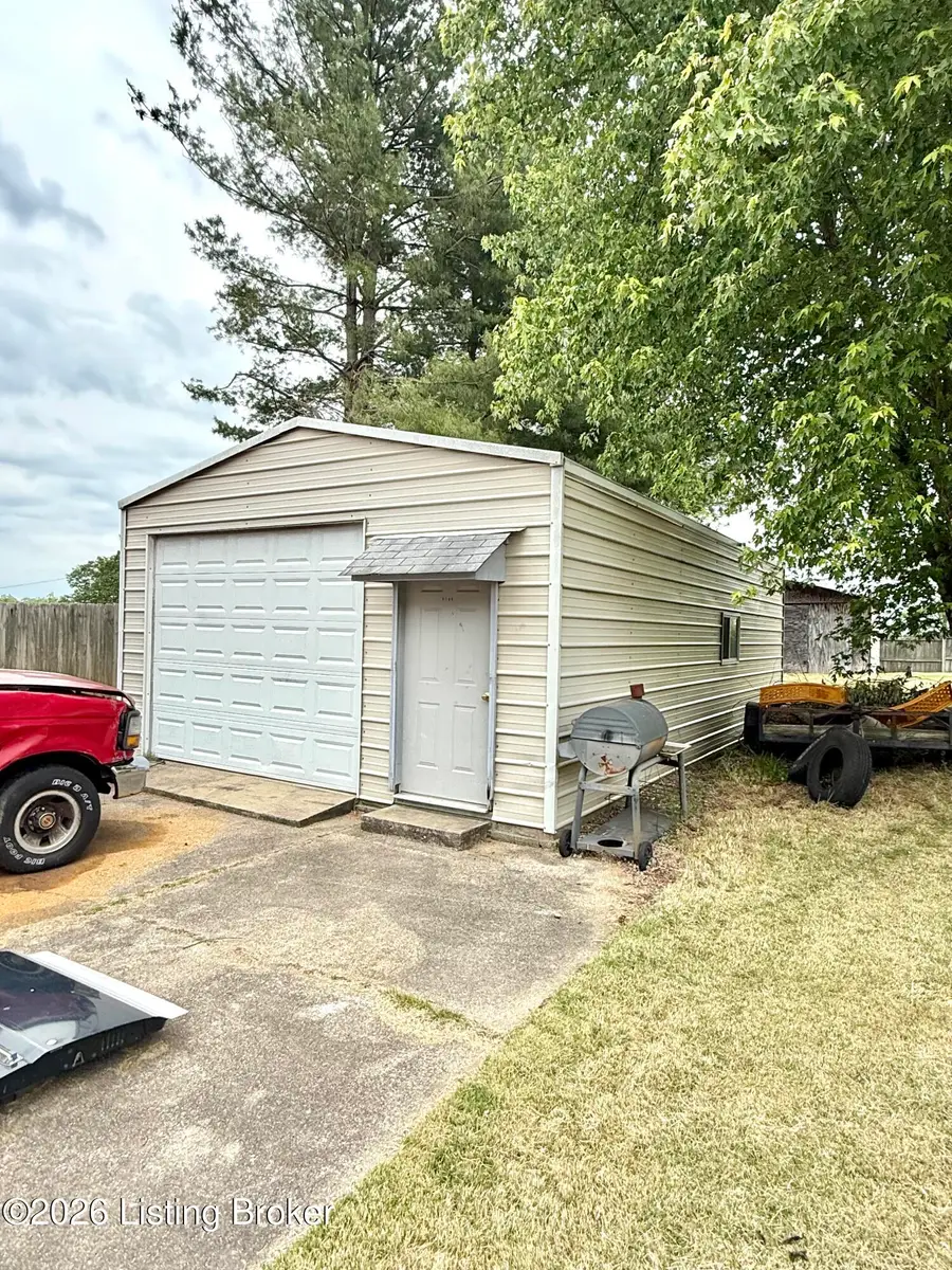 4766 Flatlick Rd, Mount Washington, KY 40047 - #3