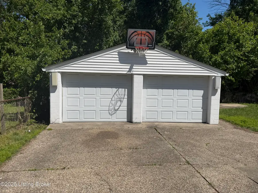 7913 Jonquil Dr, Louisville, KY 40258 - #3