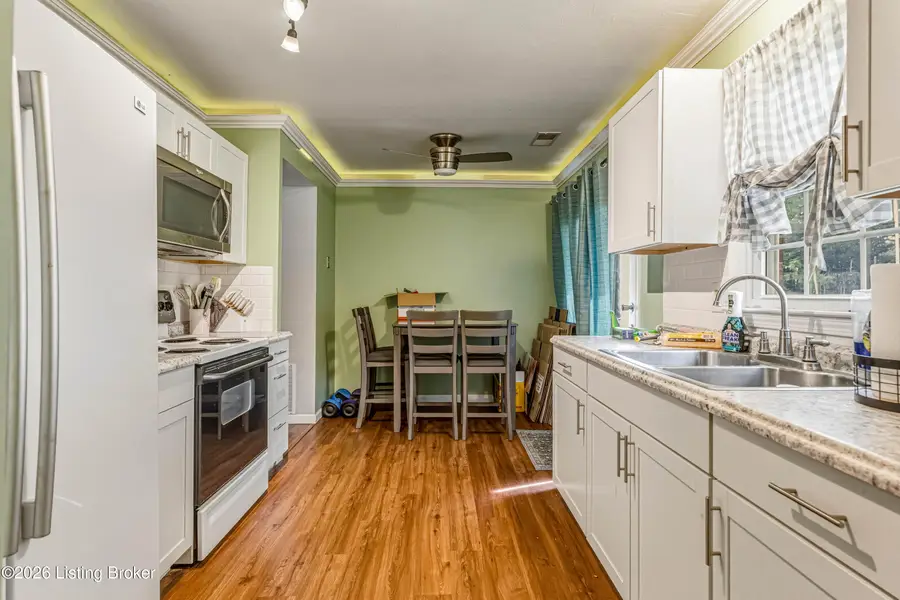 9604 Shoshone Way, Louisville, KY 40258 - #3