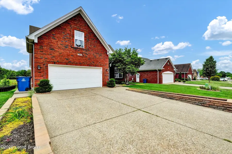 7911 Windgate Dr, Louisville, KY 40291 - #2