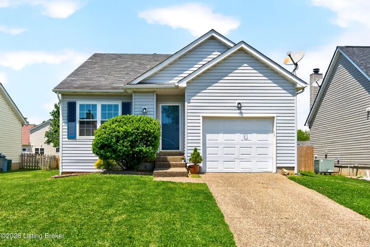 4319 Hickoryview Dr, Louisville, KY 40299 - #1