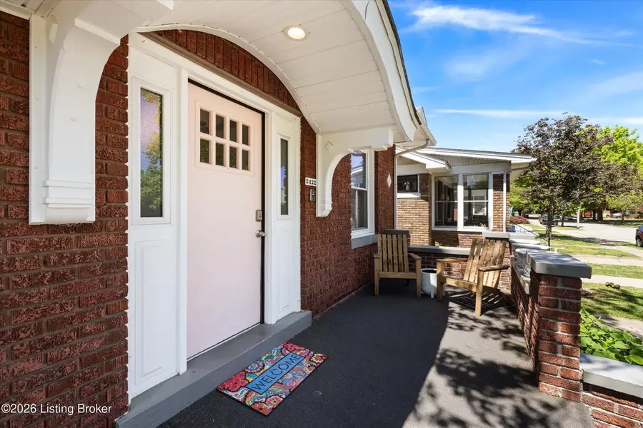 2422 Sherry Rd, Louisville, KY 40217 - #2