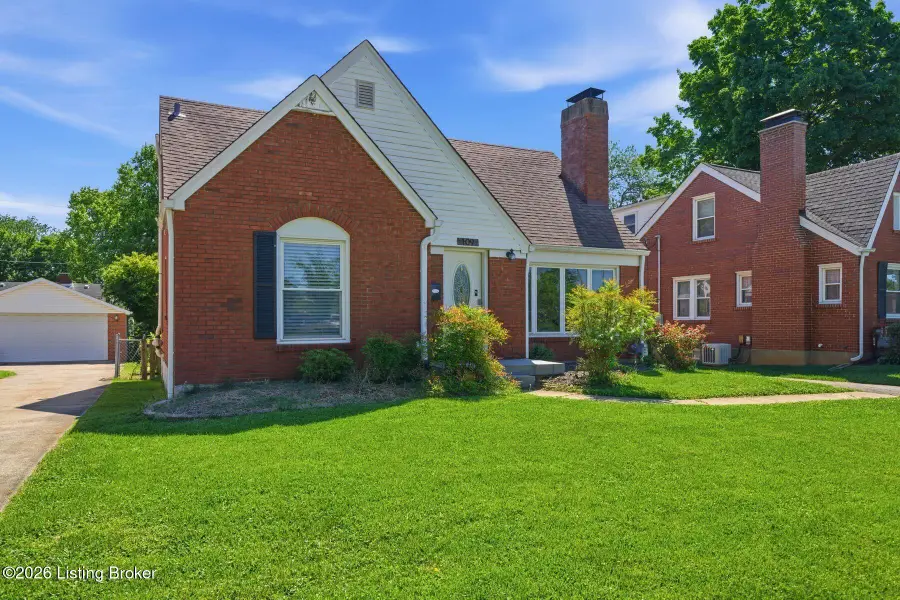 109 Ridgeway Ave, Louisville, KY 40207 - #3
