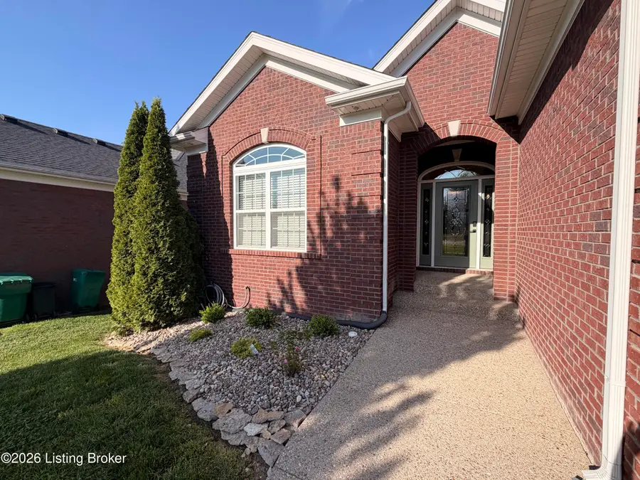 203 Deep Creek Dr, Shepherdsville, KY 40165 - #3