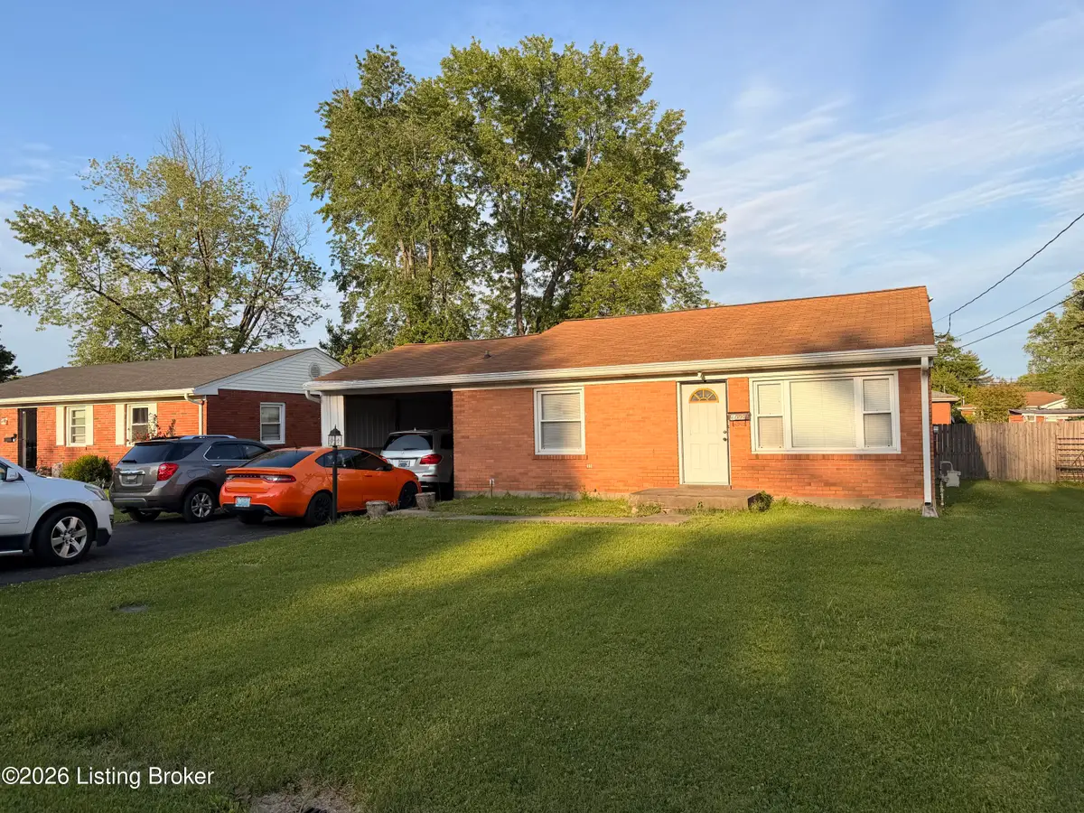 6009 Emmalee Dr, Louisville, KY 40219 - #1
