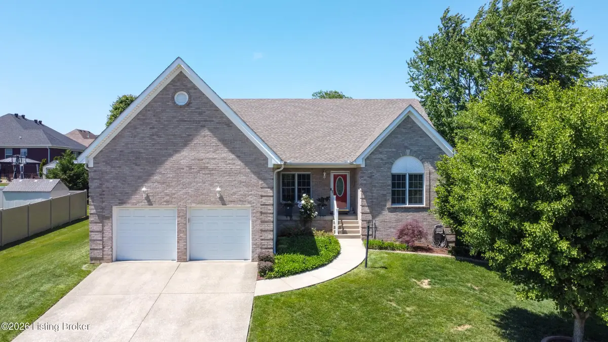 9904 Hazel Tree Dr, Louisville, KY 40291 - #1