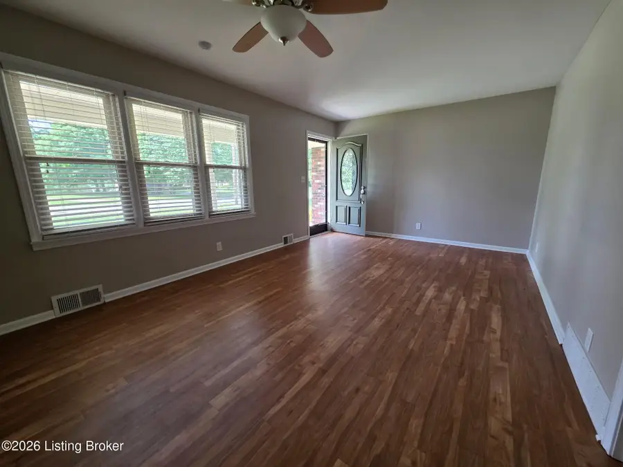 309 E Grundy Ave, Springfield, KY 40069 - #3