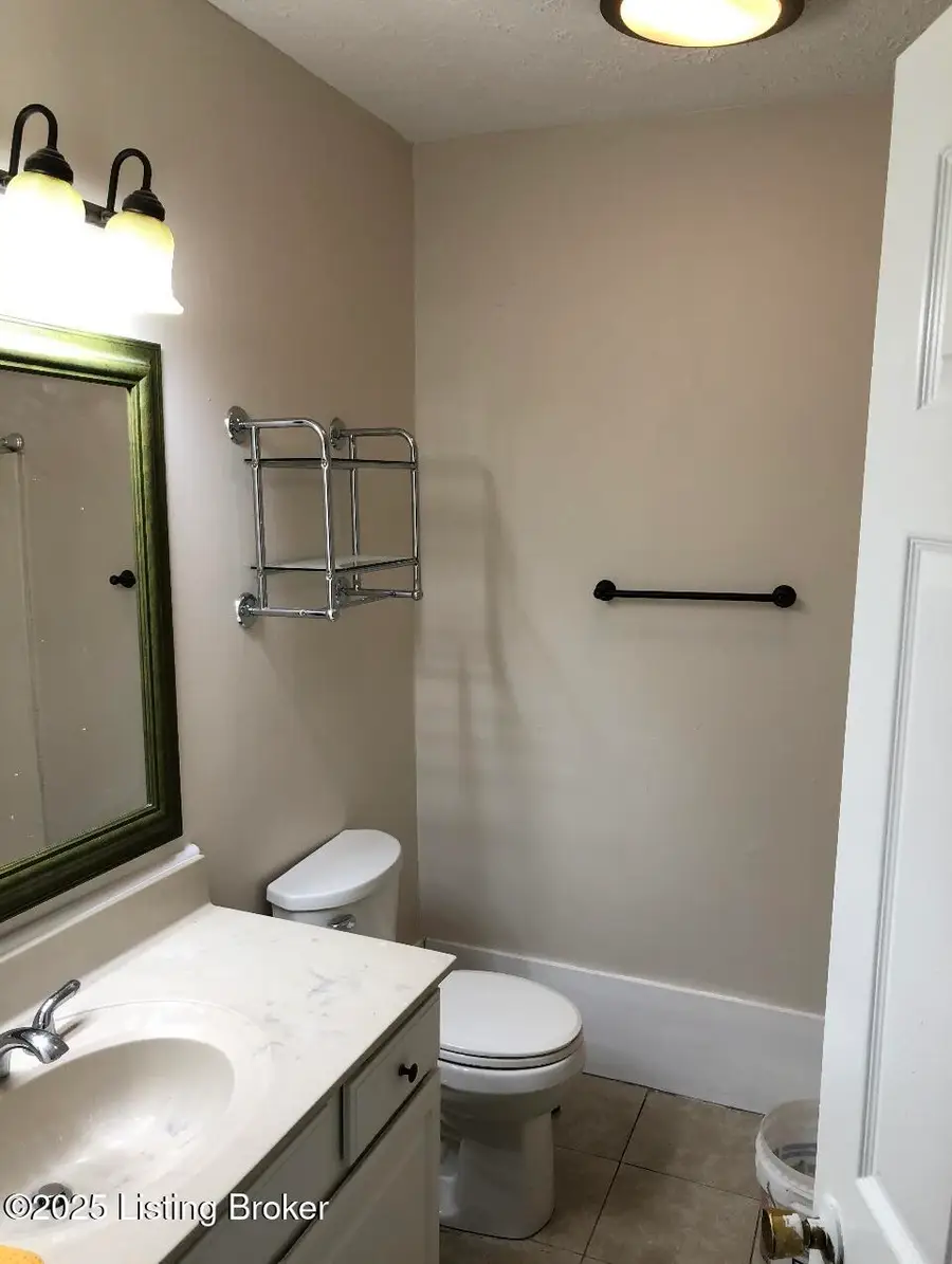 637 E Ormsby Ave, Louisville, KY 40203 - #3