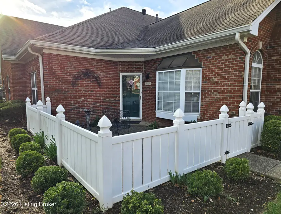 8126 Saint Andrews Village Dr, Louisville, KY 40241 - #3