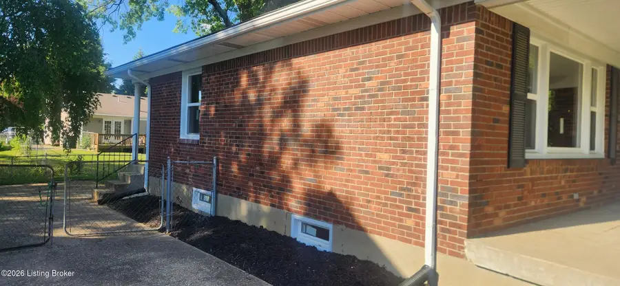 1707 March Blvd, Louisville, KY 40215 - #2