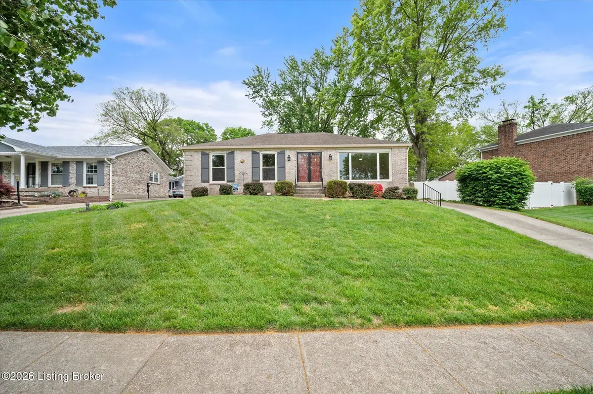3602 Eastside Dr, Louisville, KY 40220 - #1