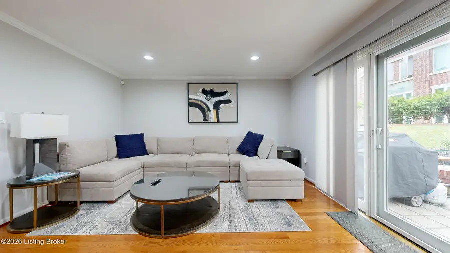 638 S 2nd St #Apt 2, Louisville, KY 40202 - #3