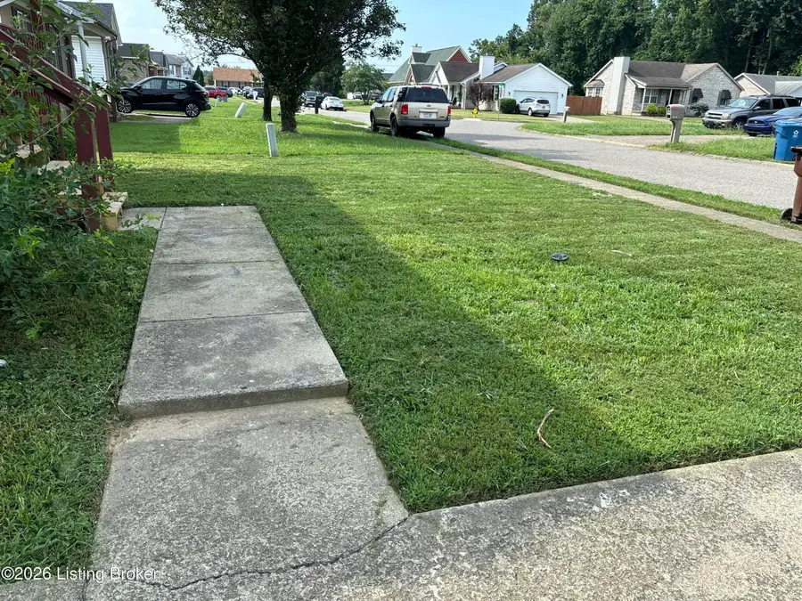 6219 Serenity Ct, Louisville, KY 40219 - #2