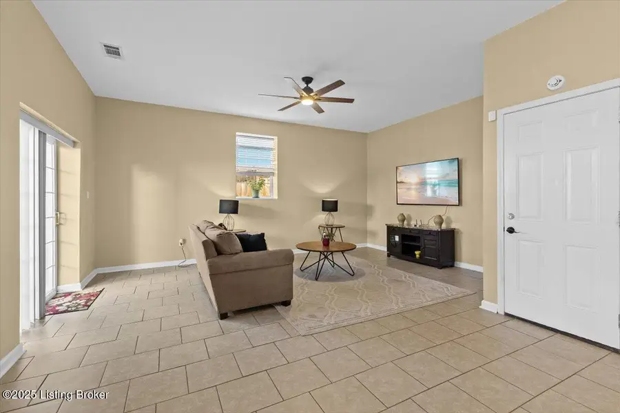 103 Holiday Ct, Elizabethtown, KY 42701 - #2
