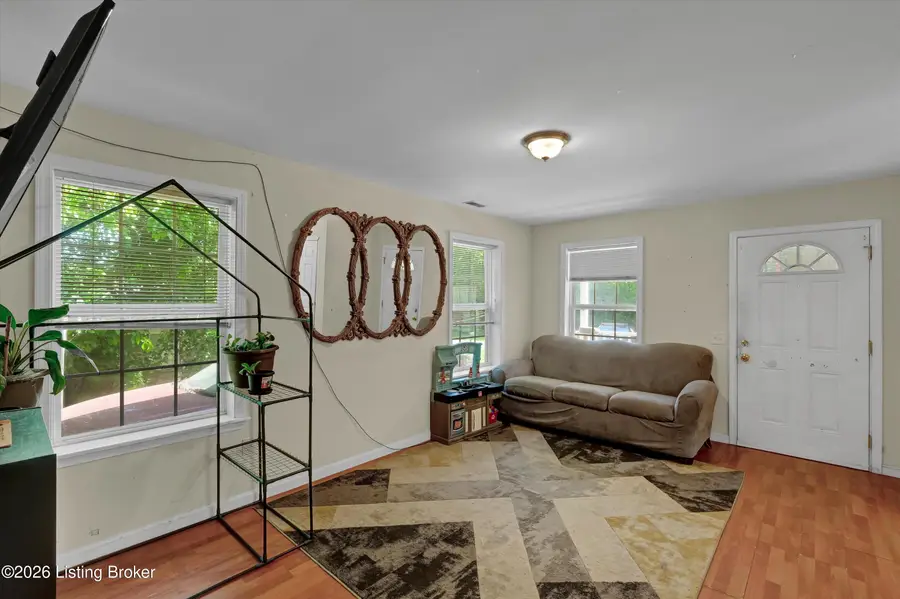 1927 Dubourg Ave, Louisville, KY 40216 - #3