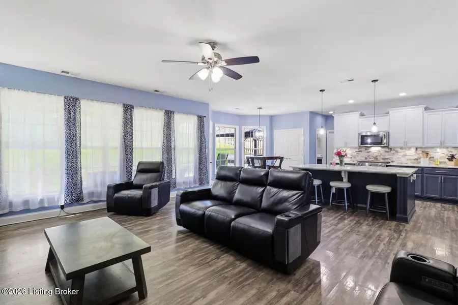 6929 Franklin Farmer Way, Louisville, KY 40229 - #2
