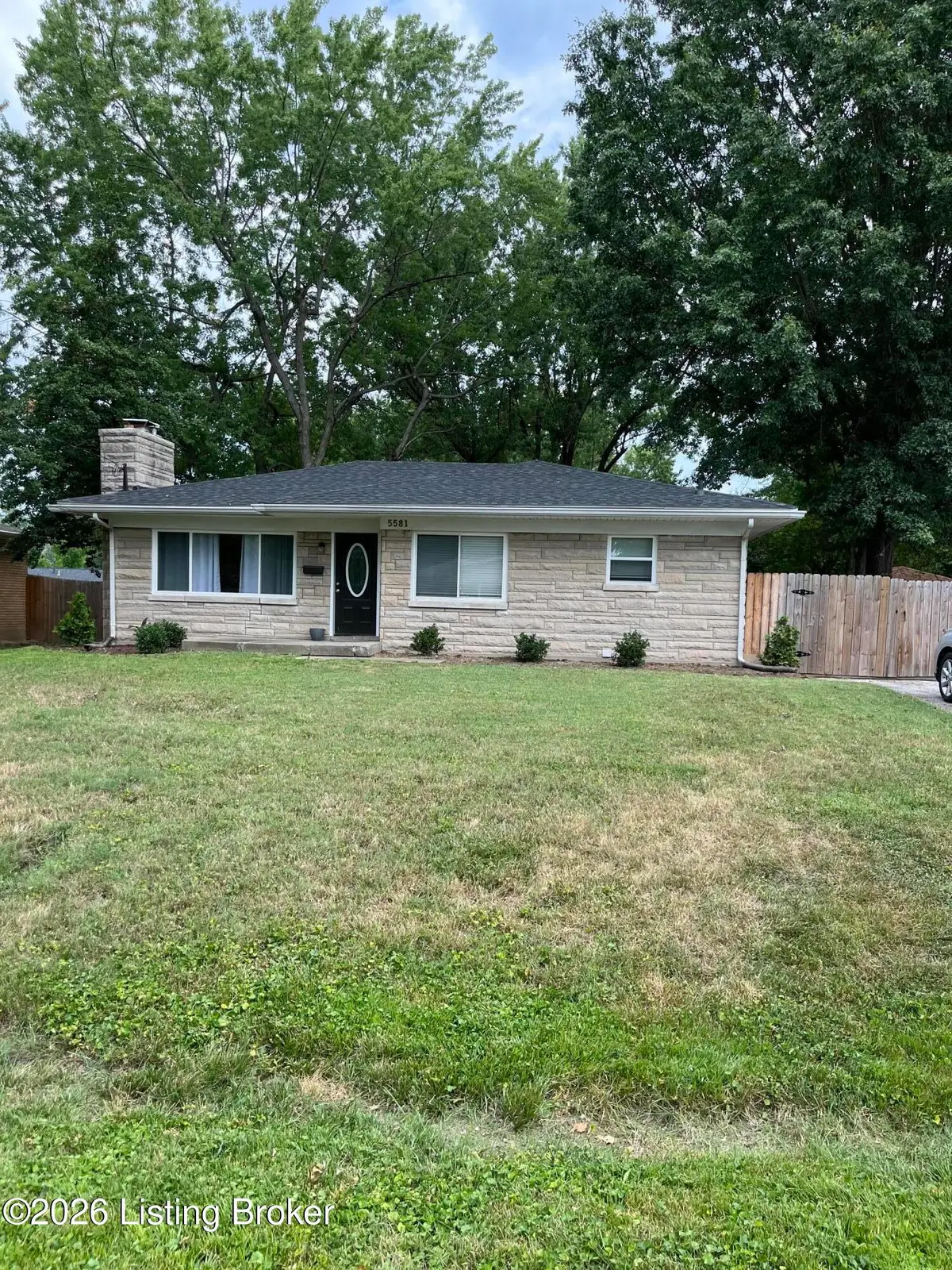 5581 Dorinda Dr, Louisville, KY 40258 - #1