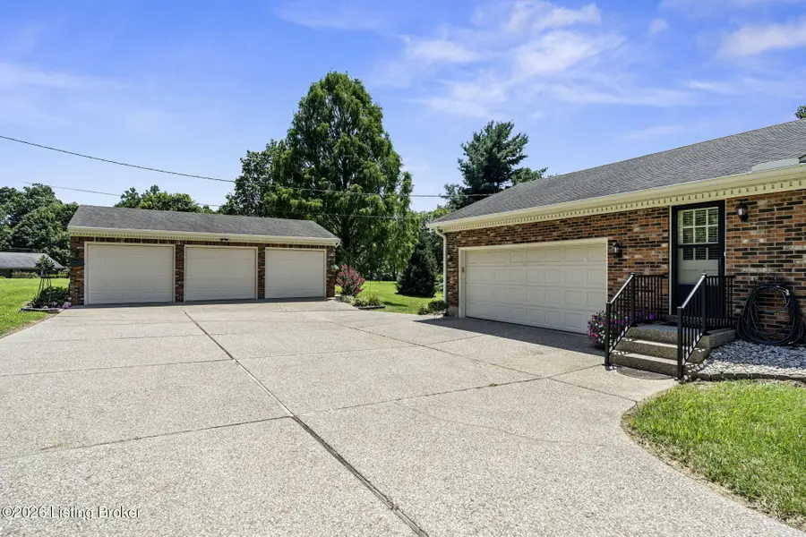 3718 Echo Valley Cir, La Grange, KY 40031 - #2