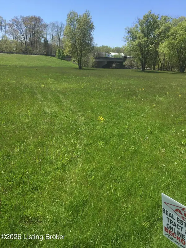 o NE Apache Dr, Corydon, IN 47112