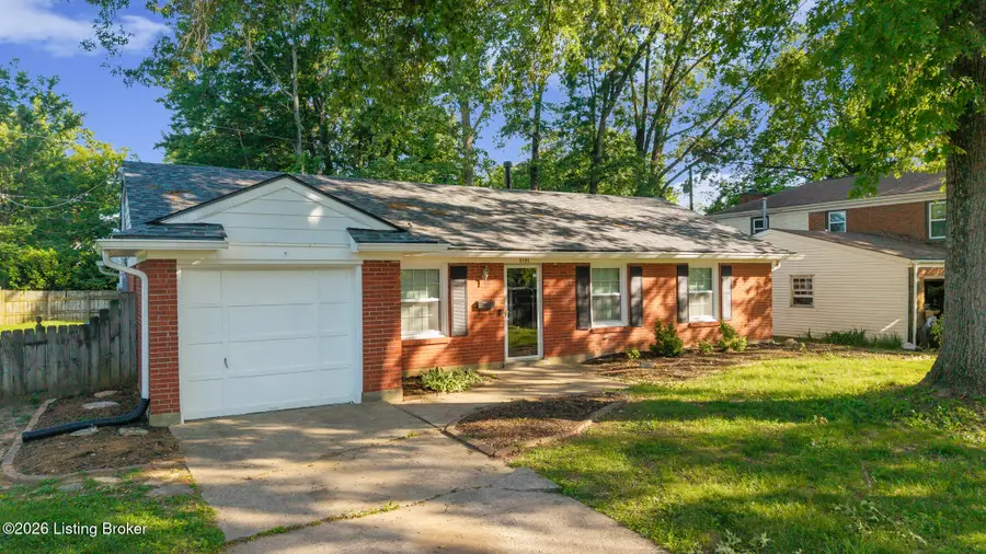 8406 Bayou Way, Louisville, KY 40242 - #2
