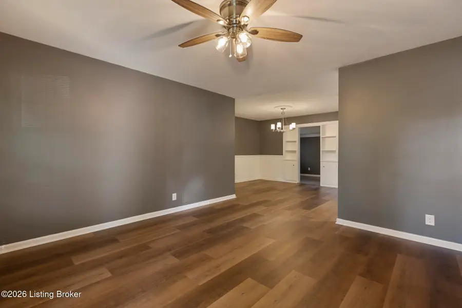 8406 Bayou Way, Louisville, KY 40242 - #3