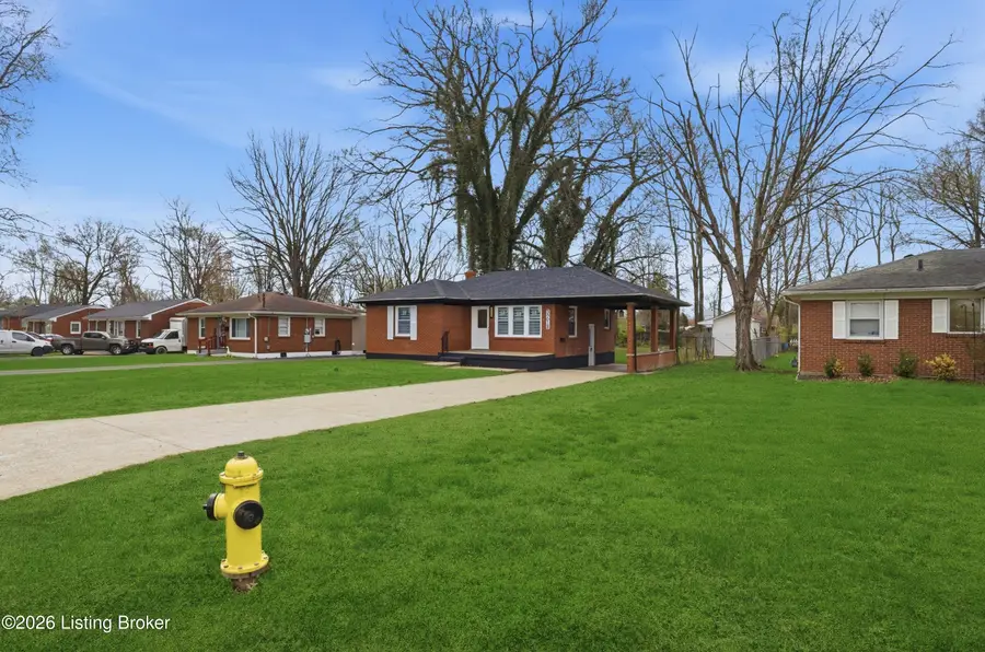 3218 Bridwell Dr, Louisville, KY 40216 - #2