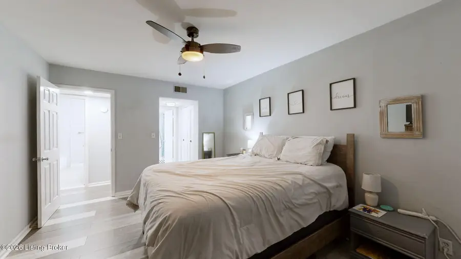 1 Dupont Way #6, Louisville, KY 40207 - #3