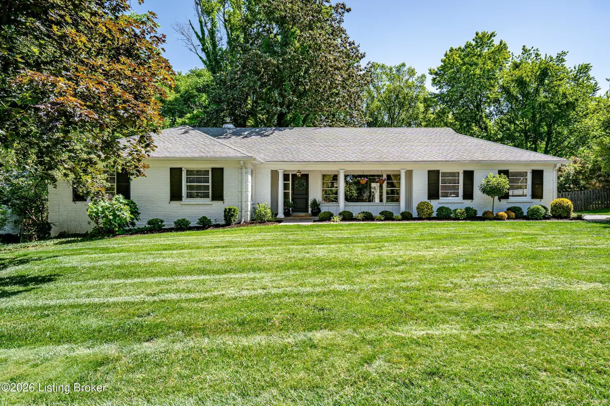 223 Blankenbaker Ln, Louisville, KY 40207 - #1