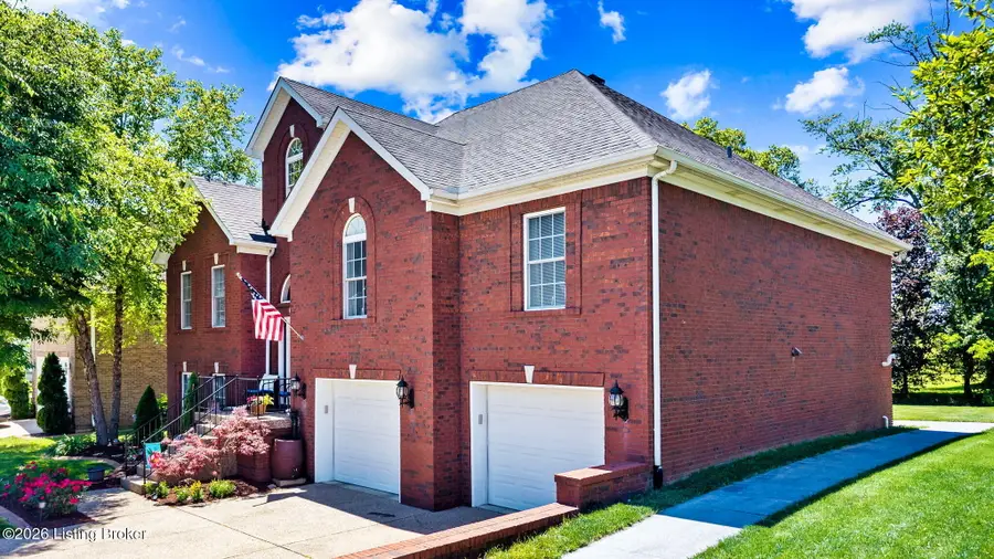 7928 Windgate Dr, Louisville, KY 40291 - #3