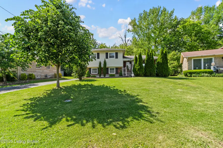 7202 Lawnside Dr, Louisville, KY 40214 - #3