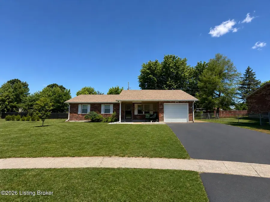 727 Kimberly Ct, Radcliff, KY 40160 - #2
