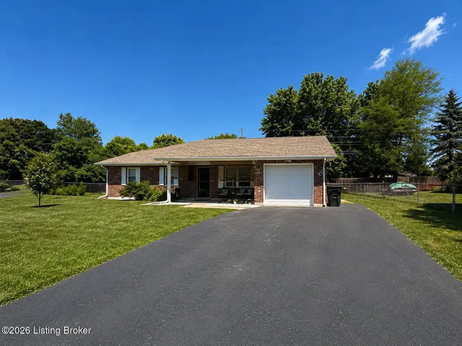 727 Kimberly Ct, Radcliff, KY 40160 - #3