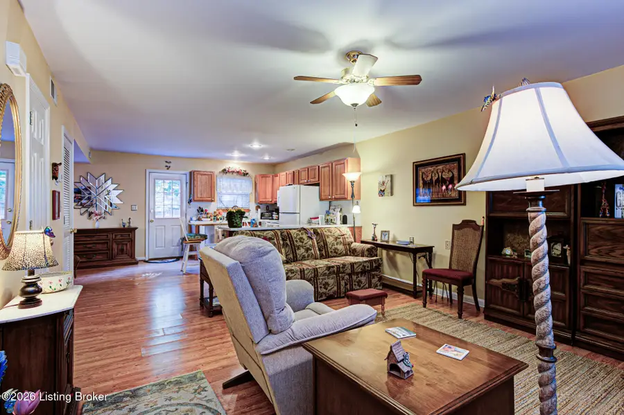 4532 Meadowlark Manor Ln, Louisville, KY 40245 - #3