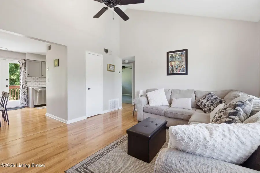 4101 Stoneview Dr #3, Louisville, KY 40207 - #3
