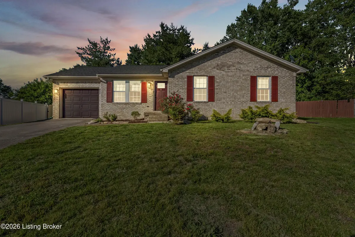 10817 Dorton Dr, Louisville, KY 40272 - #1