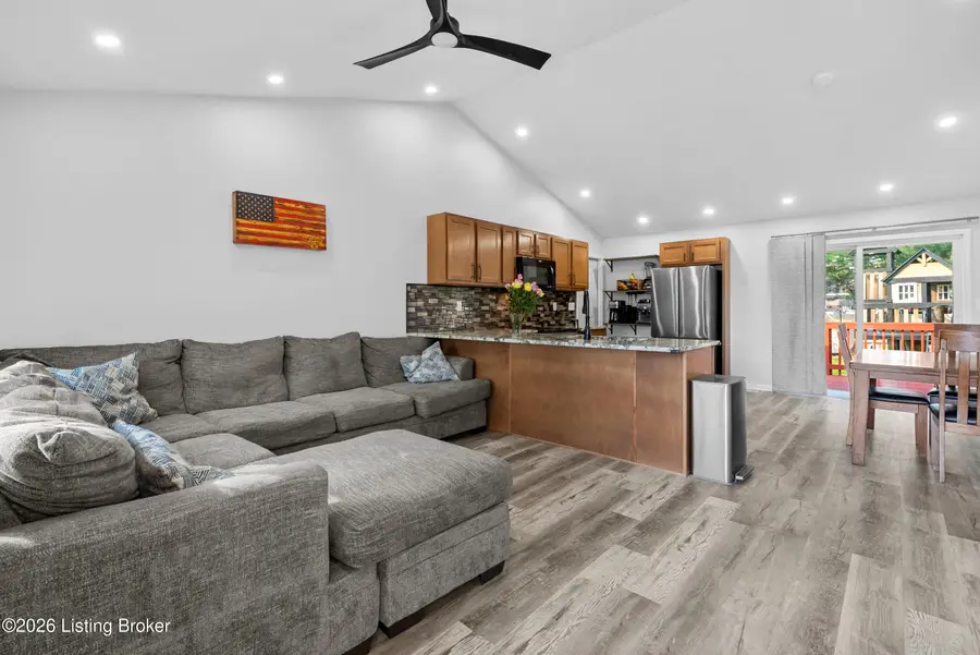 10817 Dorton Dr, Louisville, KY 40272 - #3