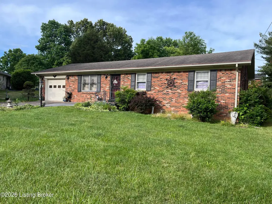 317 Berkley Ct, Radcliff, KY 40160 - #3