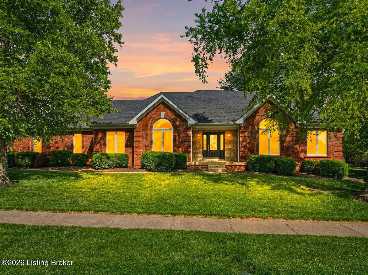 7701 Kendrick Crossing Ln, Louisville, KY 40291 - #1