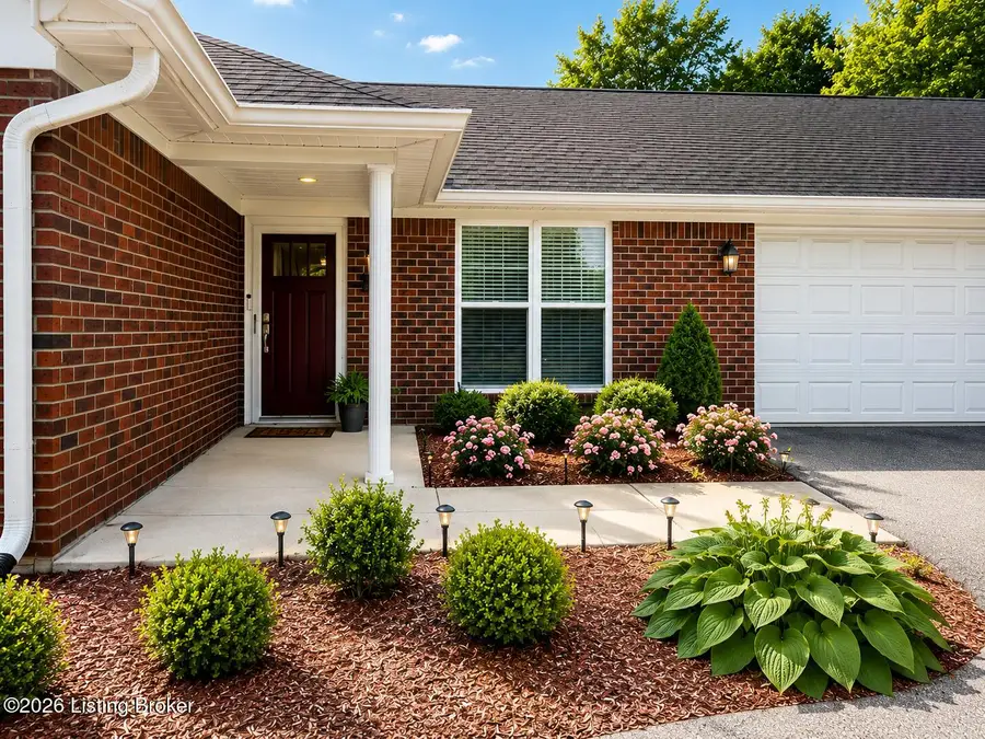 7618 Eagle Landing Way, Louisville, KY 40214 - #2