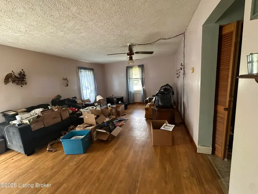 431 Holsclaw Hill Rd, Brooks, KY 40109 - #3